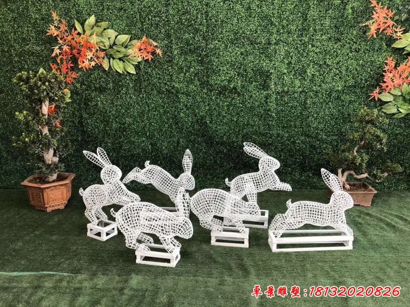 不銹鋼鏤空編織兔子雕塑